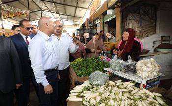 محافظ القاهرة يتابع أعمال تطوير سوقي الخلفاوي وبولاق أبو العلا