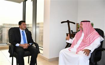 وزير الشباب والرياضة يستقبل رئيس الاتحاد الدولي للميني فوتبول | صور