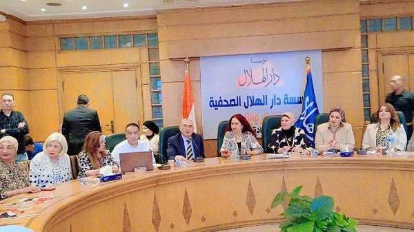 المشاركون في صالون مجلة حواء: نعيش حياة كريمة في عهد الرئيس السيسي