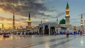 روضة من الجنة على الأرض.. ضيوف الرحمن في حضرة المسجد النبوي