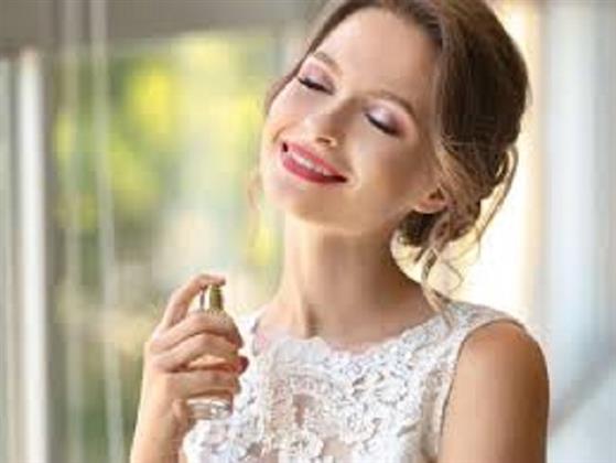 من الزهور للمسك.. تعرفي على شخصيتك من رائحة عطرك المفضل