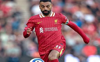 محمد صلاح يرتدي شارة قيادة ليفربول أمام برايتون في الدوري الإنجليزي 