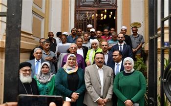 "شكرا عمال مصر الأوفياء".. ثقافة سوهاج تحتقل بعيد العمال وتكرم عمالها المخلصين