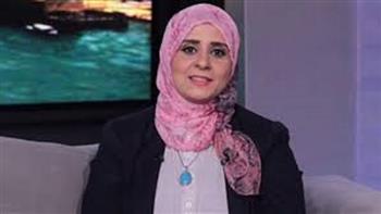 أستاذة علم النفس توضح.. كيف تواجه الأم تحديات تنظيم وقت الأسرة في حر الصيف وقرب الامتحانات؟| خاص