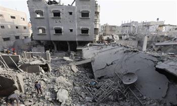 استشهاد 9 فلسطينيين بينهم طفلان إثر قصف الاحتلال الإسرائيلي منزلا في جباليا ومركز خدمات في البريج