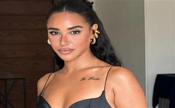 آية سماحة بفستان أسود جذاب