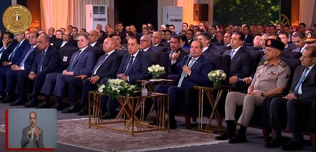 الرئيس السيسي: نسعى لربط المحافظات بأجهزة الحكومة من خلال الميكنة الكاملة