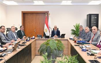 وزير الري يتابع إجراءات تحسين منظومة إدارة وتوزيع المياه بالتحول لاستخدام التصرفات 