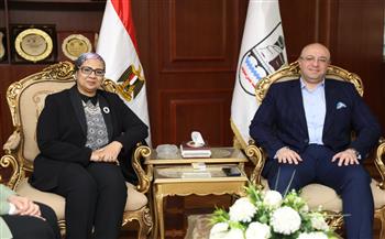 رئيسة المجلس القومي للمرأة تلتقي بمحافظ بني سويف لبحث دعم التعاون وقضايا تمكين المرأة