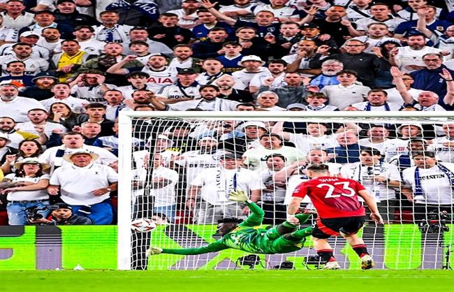 النهائي الأوروبي.. توتنهام يتقدم على اليونايتد في الشوط الأول