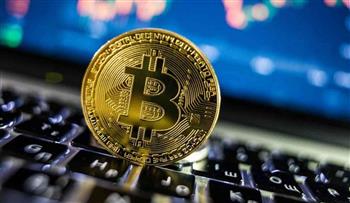 "بتكوين" تتجاوز 111 ألف دولار وسط تفاؤل بتنظيم العملات الرقمية في الولايات المتحدة
