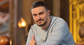"أرجو احترام خصوصية الأمور الشخصية".. تعليق ياسين السقا على أزمة طلاق والديه أحمد السقا ومها الصغير