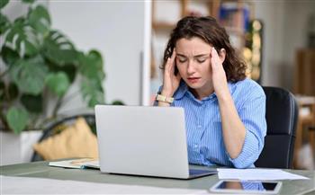 للمرأة العاملة.. 7 علامات غير متوقعة تنذر بضعف صحتك العقلية
