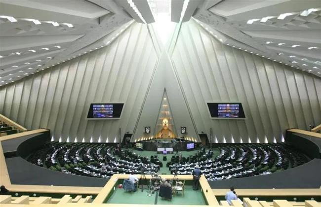 لجنة الأمن بالبرلمان الإيراني: وقف التخصيب النووي خط أحمر