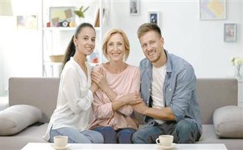 بعد زواج الأبناء.. 6 طرق للتعامل بذكاء وتعزيز الترابط العائلي