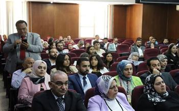 "الشباب" تشارك في ملتقى التوظيف والتدريب السنوي الـ25 بكلية الاقتصاد والعلوم السياسية