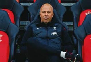 سلوت يوضح سبب اختياره تدريب ليفربول