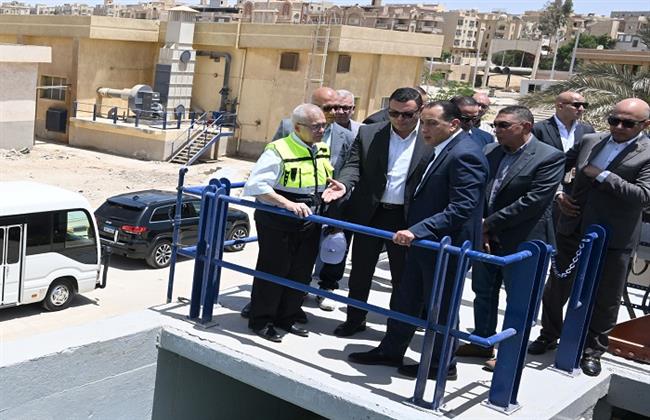 رئيس الوزراء يتفقد مشروع رفع كفاءة محطة تنقية مياه الشيخ زايد