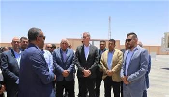 وزير البترول ومحافظ الوادي الجديد يفتتحان محطة الغاز الرئيسية المغذية لمدينة الخارجة 