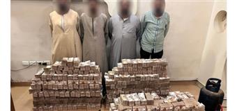 القبض على 4 أشخاص بحوزتهم ذهب خام بـ77 مليون جنيه في أسوان
