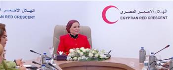 مدير الهلال الأحمر تتحدث عن دعم السيدة انتصار السيسي للجهود التطوعية (فيديو)