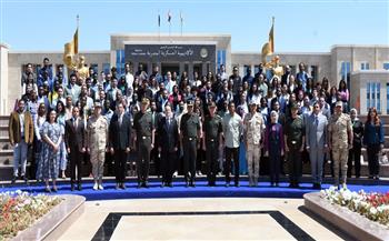 القوات المسلحة تنظم زيارات ميدانية لوفد من الشباب المصرى والأجنبى لعدد من المنشآت العسكرية 