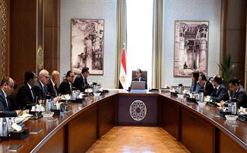 رئيس الوزراء يتابع الموقف التنفيذي لمنظومة مياه الشرب والصرف الصحي بمدن شرق وغرب القاهرة
