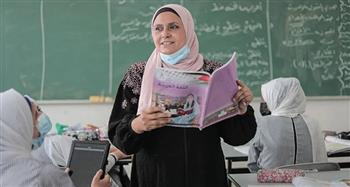  تخصيص مسابقة لتعيينهم ومدّ السن إلى ٤٥ عاماً..  «التعليم» ترد الجميل لـ«معلمى الحصة»