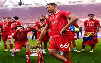 أرنولد يودع ليفربول بالدموع قبل انتقاله لصفوف ريال مدريد