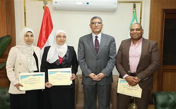 محافظ الجيزة يكرّم رئيس مركز الصف ورئيسة ووكيل لجنة التصالح لجهودهم في إنجاز الملف