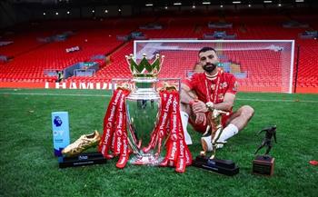 محمد صلاح يحتفل بجوائزه لموسم لموسم 2024-2025 مجمعة على حسابه الشخصي