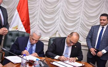 وزير العمل يوقع بروتوكول تعاون مع "المحكمة العربية للتحكيم"