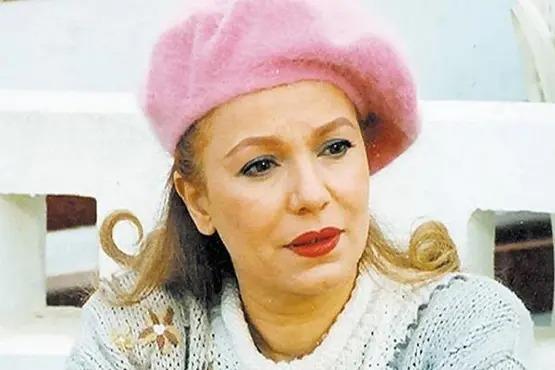 بعد هجوم آية سماحة عليها.. محطات من حياة الفنانة مشيرة إسماعيل