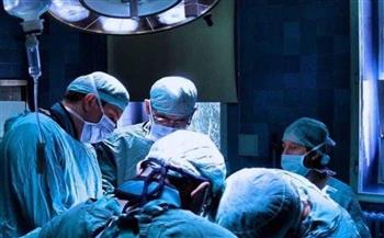 "الصحة": نجاح جراحة دقيقة لاستئصال ورم ضخم بالغدة الدرقية بمستشفى زايد التخصصي