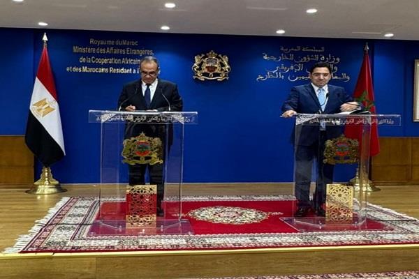 وزير الخارجية يسلم لنظيره المغربي رسالة خطية من رئيس الجمهورية إلى ملك المغرب