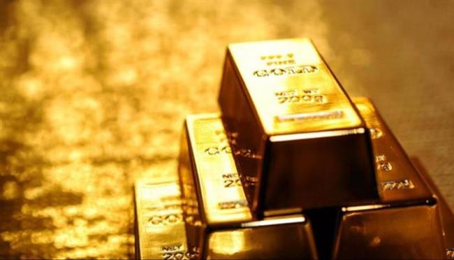 انخفاض أسعار الذهب وسط تحسن شهية المخاطرة بعد تأجيل ترامب تعريفات الاتحاد الأوروبي