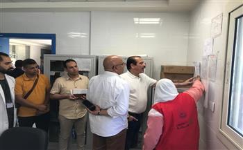 نائب وزير الصحة يشيد بأداء عدد من المنشآت الصحية بمحافظة قنا