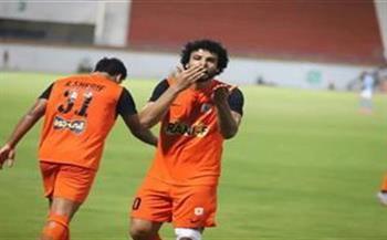 عمرو ناصر وشريف يقودان فاركو أمام الأهلي في مباراة حسم الدوري