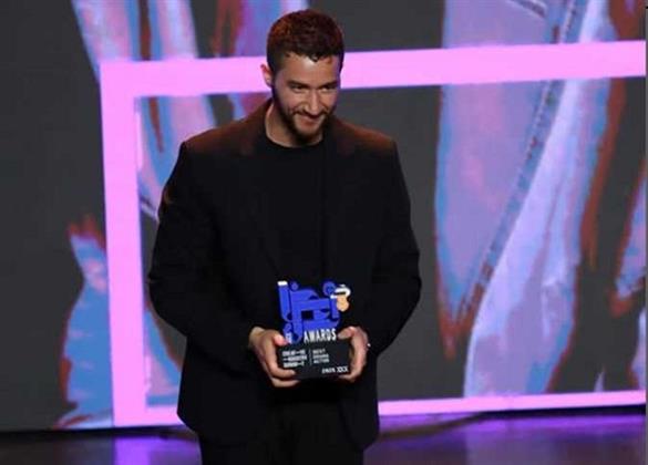 أحمد مالك بعد تكريمه في "قمة الإبداع": "شكراً لمهنتي العظيمة.. وكلما أحببتها أنقذتني"