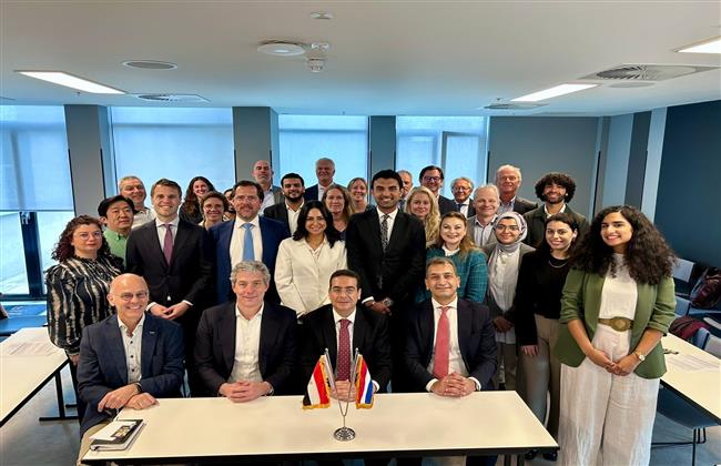 هيئة الاستثمار تبحث مستقبل الاستثمارات الهولندية في إعادة تدوير المخلفات