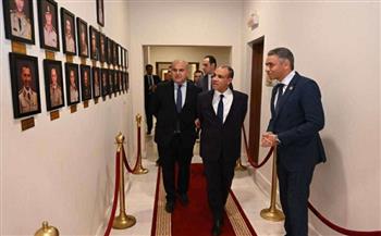 وزير الخارجية يتفقد مقر السفارة المصرية بالرباط