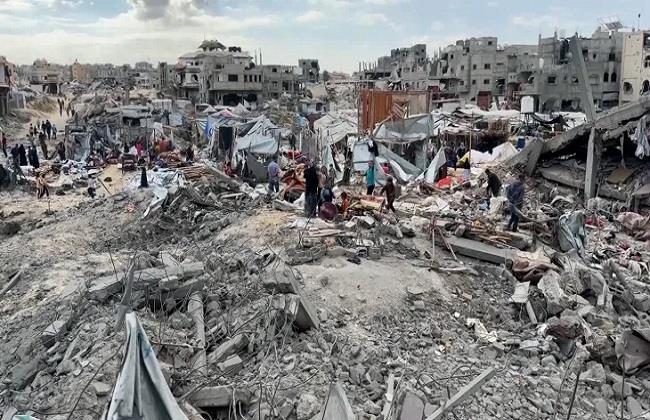 19 شهيدا جراء قصف الاحتلال منازل وخيام النازحين في خان يونس جنوبي غزة 