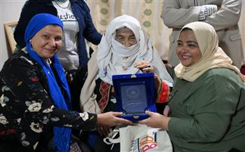 "الثقافة" تكرم المناضلة السيناوية فرحانة في الملتقى 20 للمرأة الحدودية بالعريش