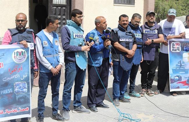 صحفيو غزة يُحيون اليوم العالمي لحرية الصحافة