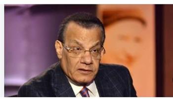 لماذا يحمل صلاح عبد الصبور لقب شاعر الحزن؟.. عادل حمودة يجيب