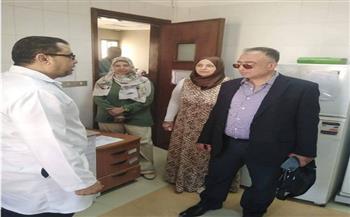 مدير عام التأمين الصحي بالبحر الأحمر يتفقد عيادة الغردقة الشاملة 
