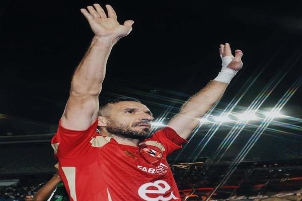 «أحبكم للأبد».. علي معلول يعلن الرحيل عن الأهلي
