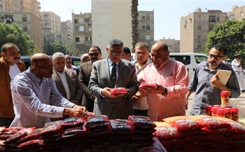 محافظ الجيزة يتابع انتظام توافر السلع والمنتجات بأسواق اليوم الواحد