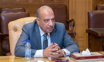 وزير الكهرباء يغادر إلى فرنسا لبحث سبل التعاون في مجالات الطاقة النظيفة