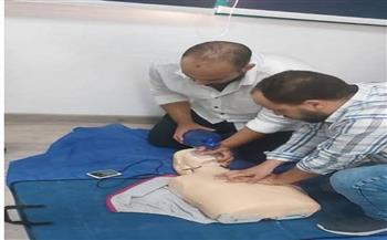 تنفيذ دورات تدريبية في الإنعاش القلبي الرئوي الأساسي بصحة البحر الأحمر 